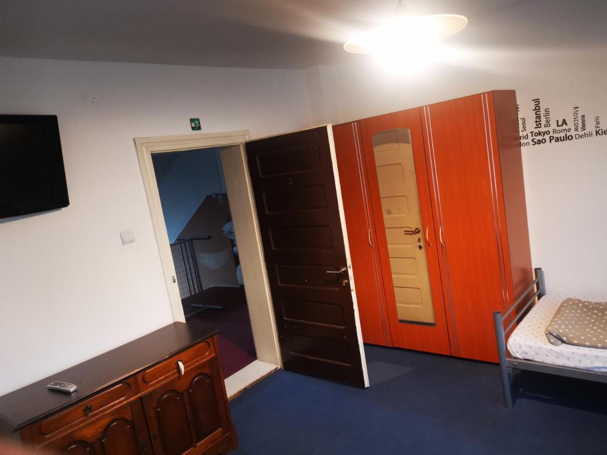 Enjoy Hostel Kaloşvar Dış mekan fotoğraf